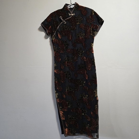 Dresses & Skirts - Black vintage elegant Chinese maxi dress leaves embroidered suede allover